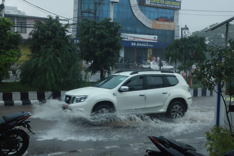 भारतको उत्तर प्रदेशमा दुई दिनदेखि रोकियो मनसुन बाहिरिने क्रम